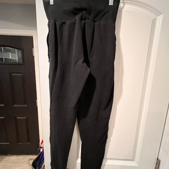 Gymshark Black Joggers - Picture 4 of 5